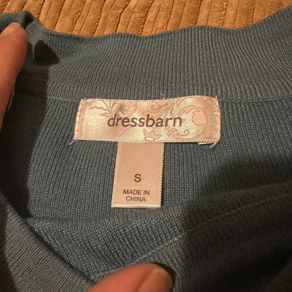 Dress Barn 3/4 sleeve sweater